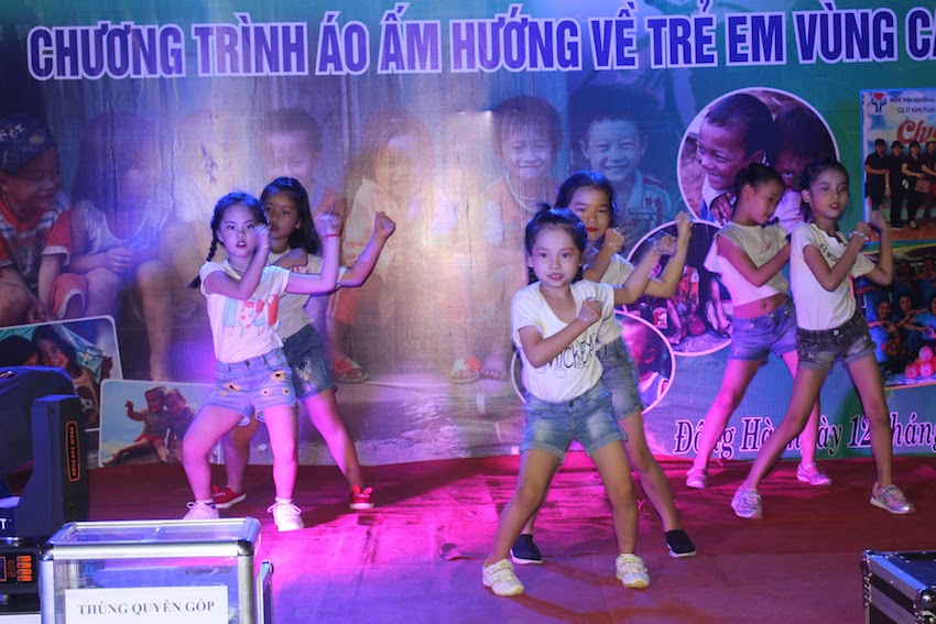 Quảng[-]Trị:[-]Đêm[-]nhạc[-]cà[-]phê[-]từ[-]thiện[-]“áo[-]ấm[-]mùa[-]đông”[-]cho[-]học[-]sinh[-][-]